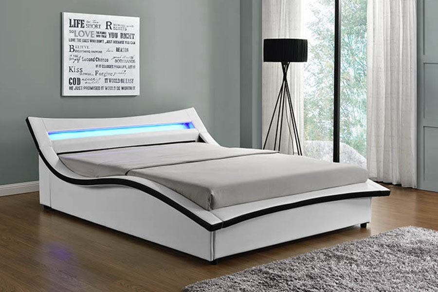 1877 고급 PU 가죽 LED 덮개를 씌운 침대 프레임